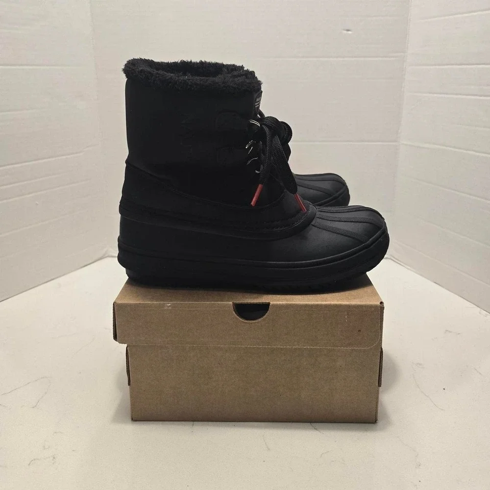 Nautica Ayce Youth Snow Boots Black Faux Fur Lined Duck Boots Size 5 Kids